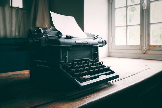 Typewriter Old - Photo par Tama66 - Pixabay